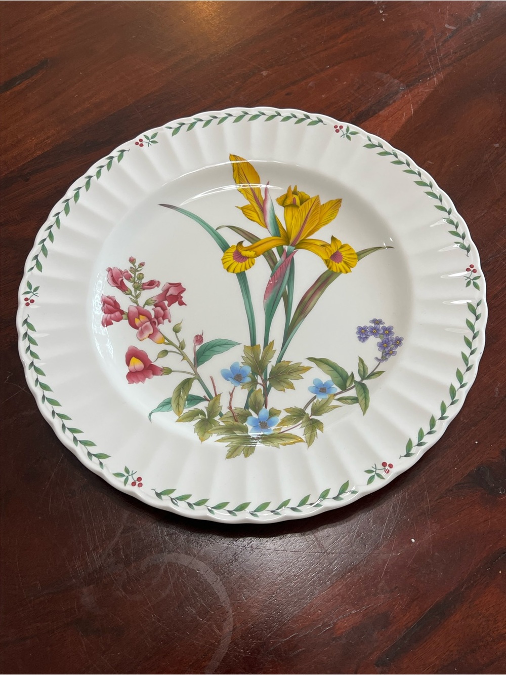 Mikasa Maxima CAJ 14 Summer Symphony Floral Dinner Plate with Yellow Iris Accent